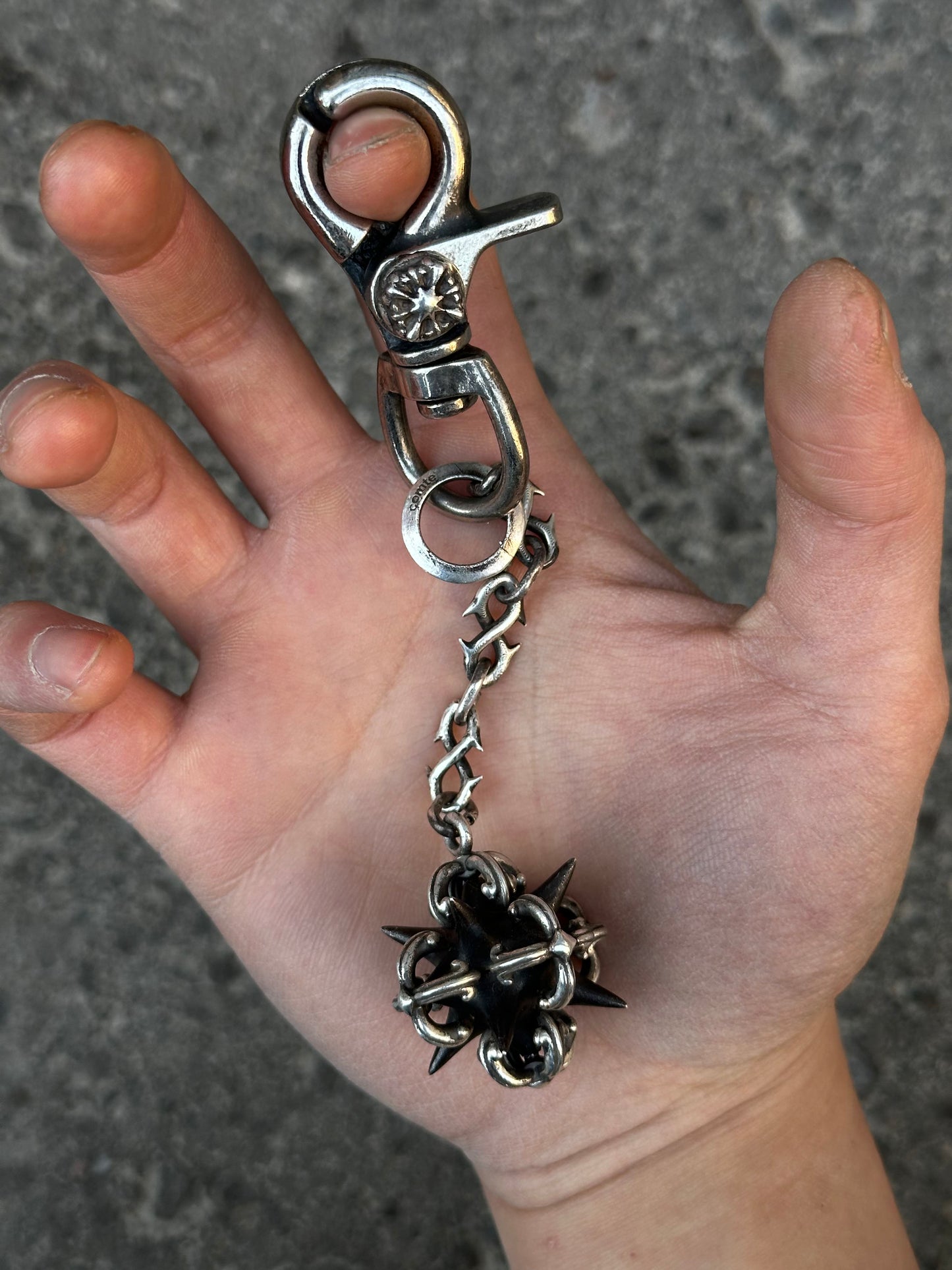 Cult Flower Keychain - Project Comte