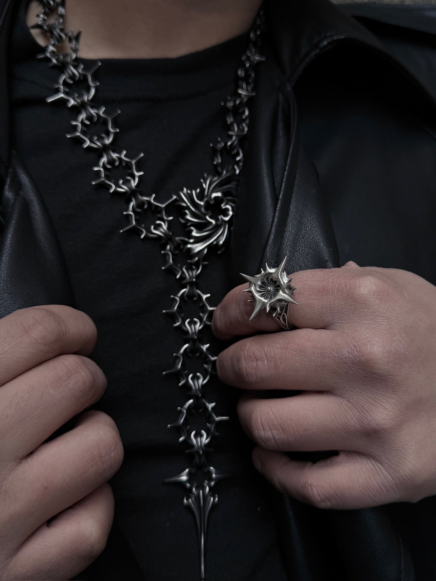 Core Dagger Chain