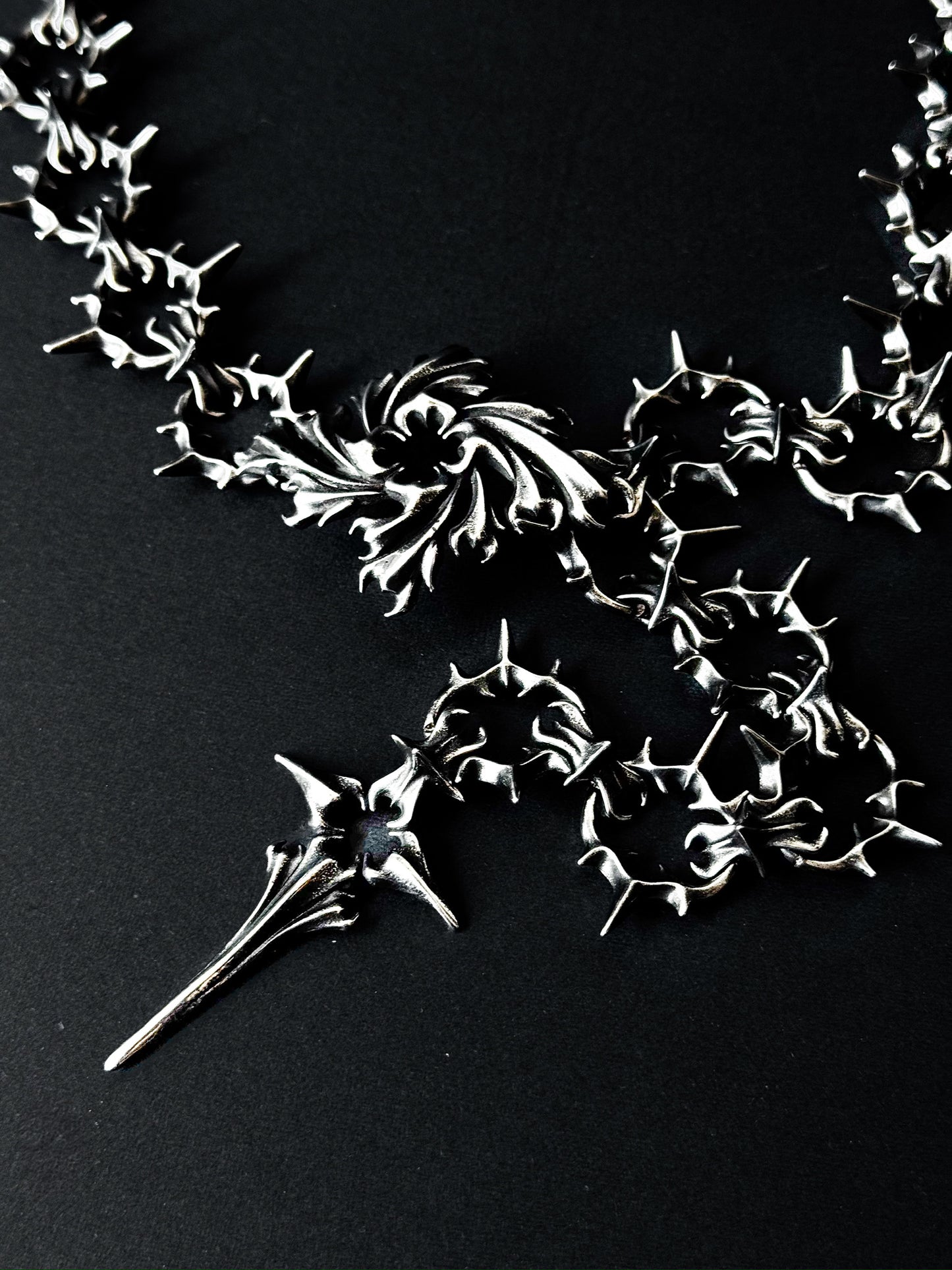 Core Dagger Chain