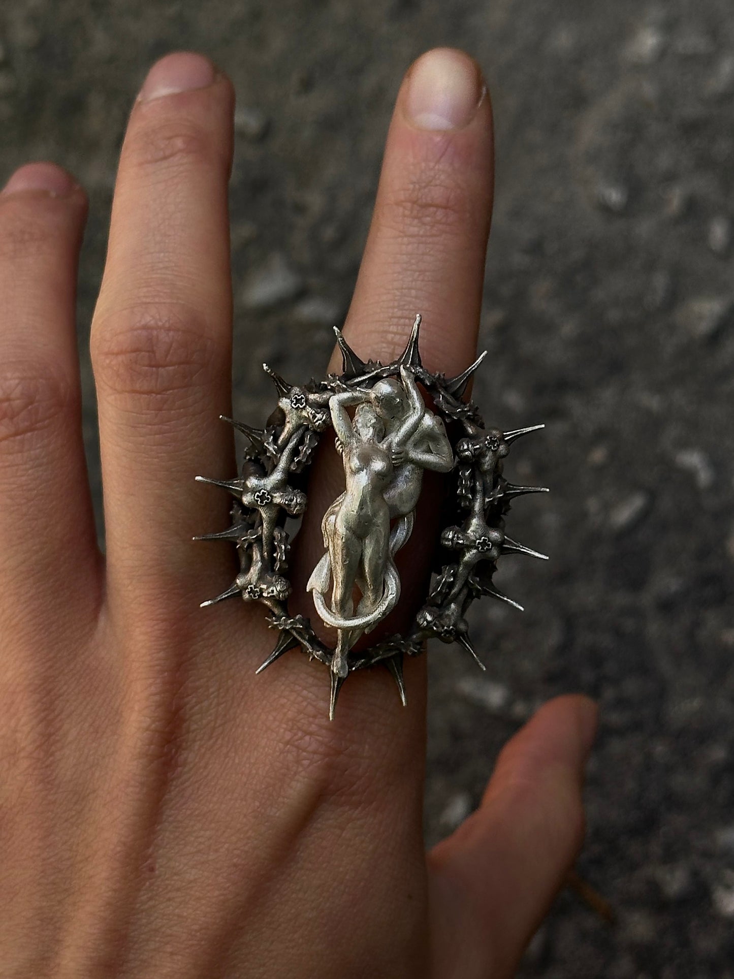 Devil K1ss Ring