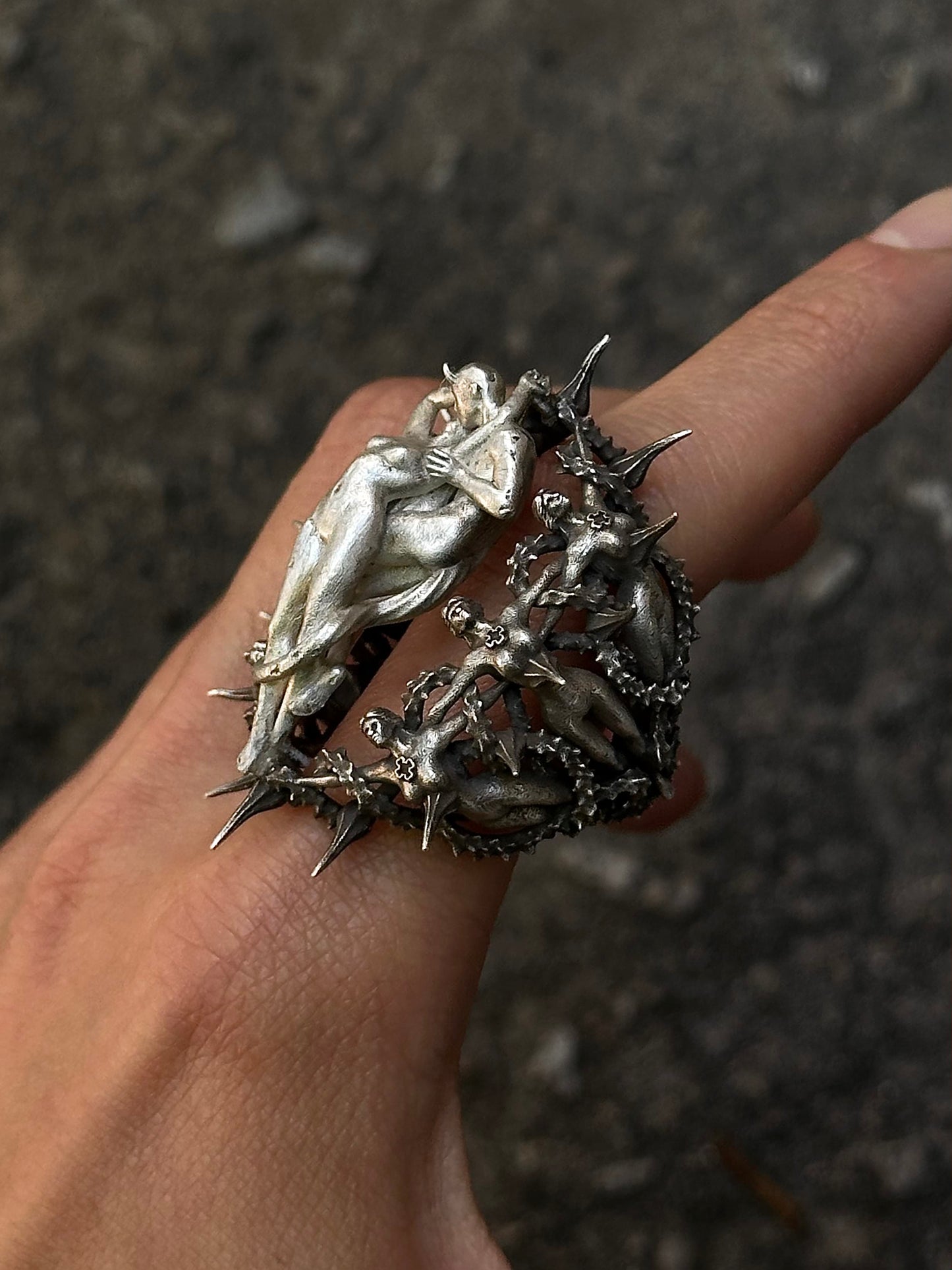 Devil K1ss Ring