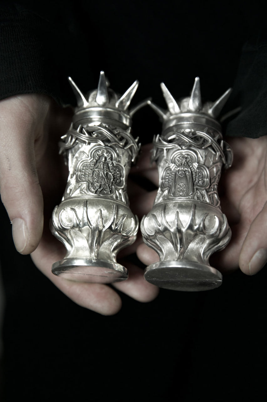 INSIGNIA SHAKERS