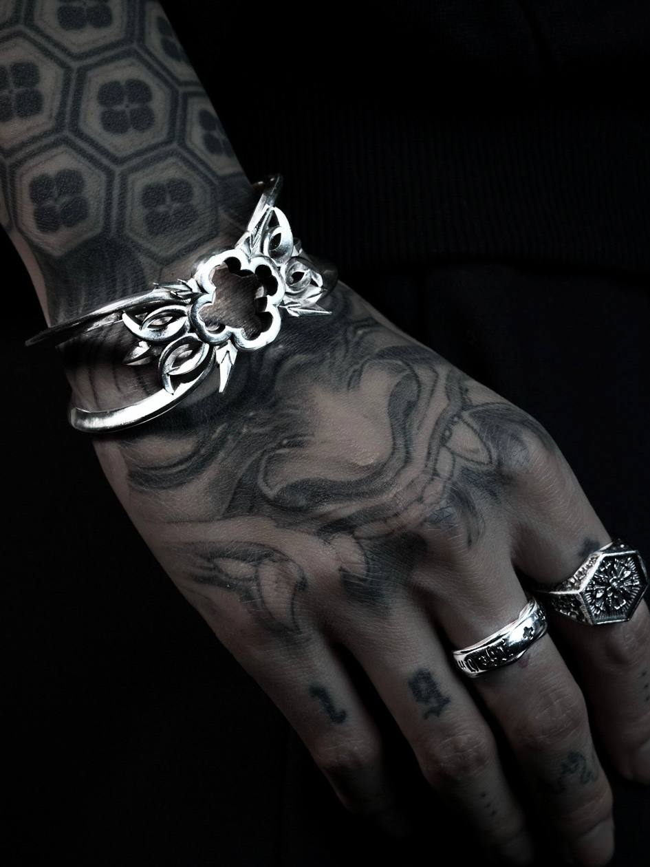 SHACKLES BRACELET