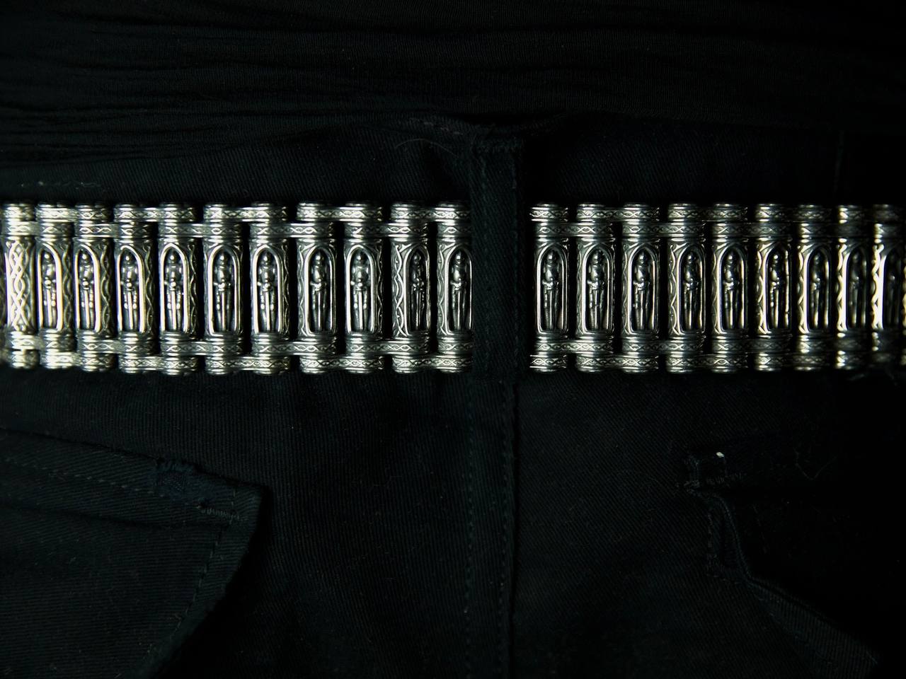 MAGAZINE BELT