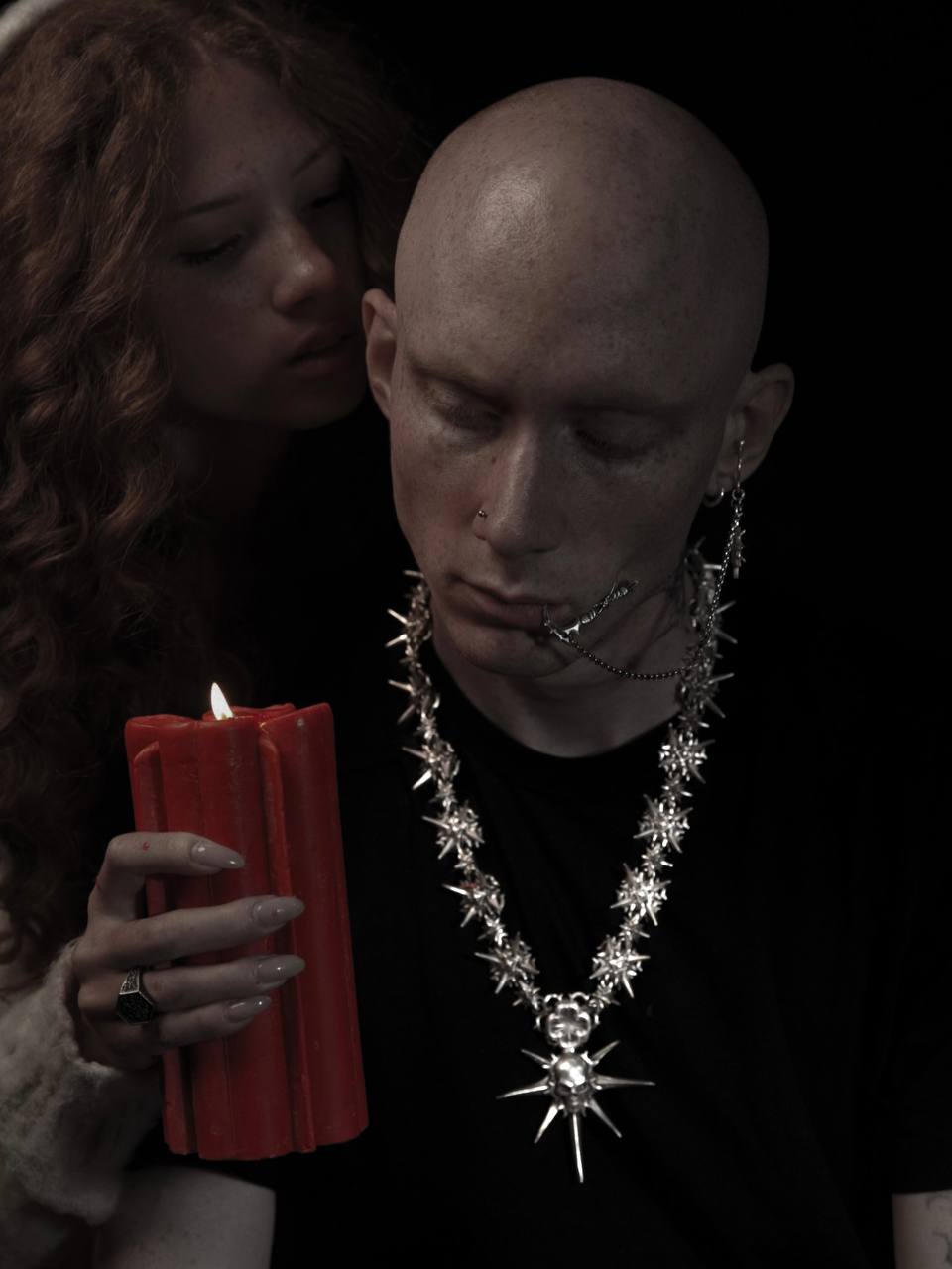 CANDLE (WITH A MYSTERY RING)