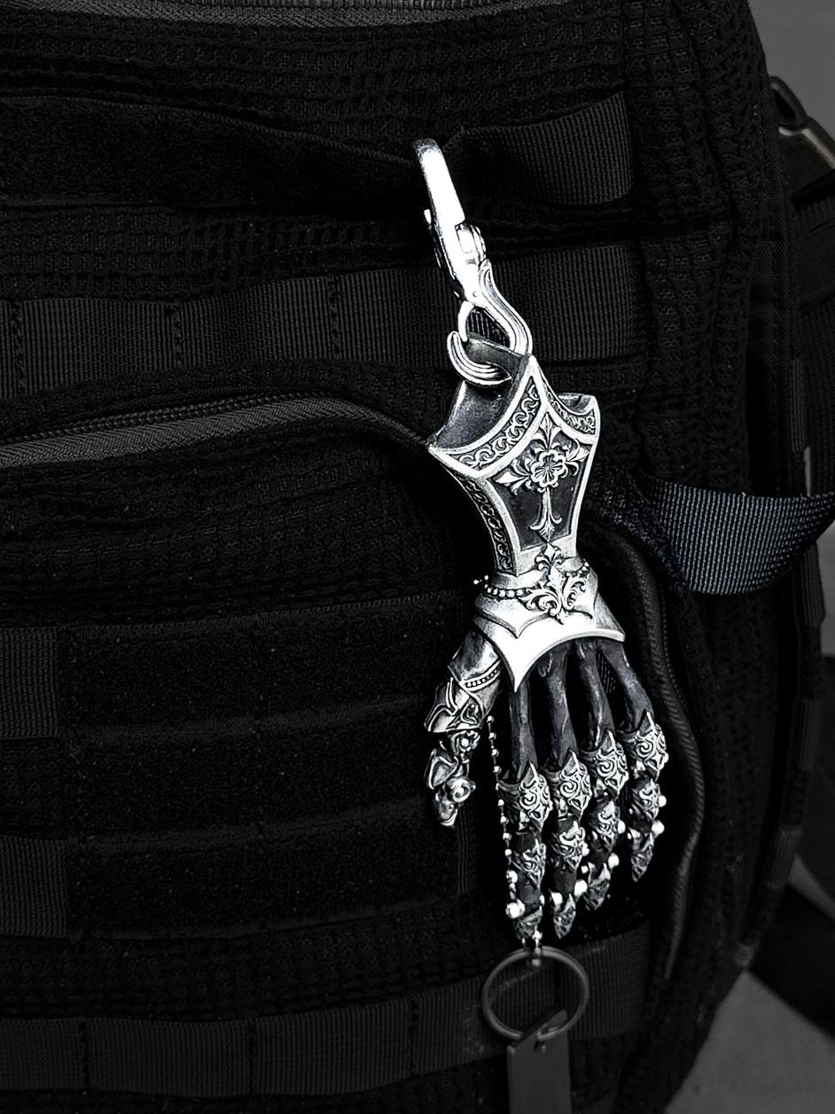 KNIGHTS GLOVE KEYCHAIN
