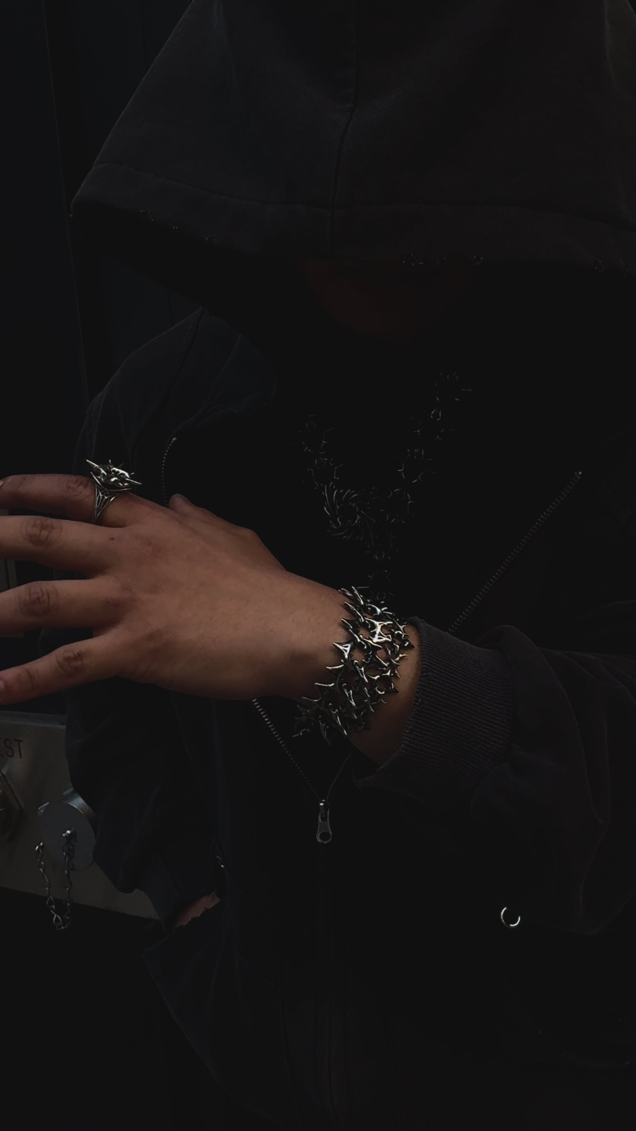 heres　SPINAL COLUMN BRACELET 301 SPINAL COLUMN BRACELET 301 – h'eres