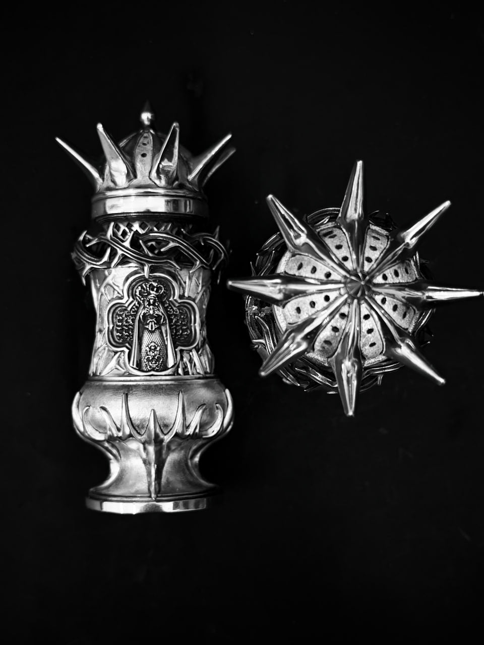INSIGNIA SHAKERS